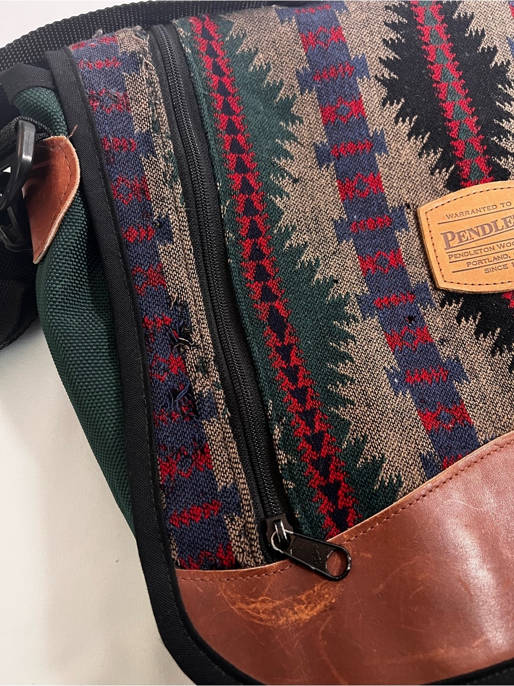 Vintage Pendleton Multicolor Navajo-Style Messenger Bag with Leather Accent - Picture 6 of 14